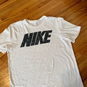 Nike T-shirt
